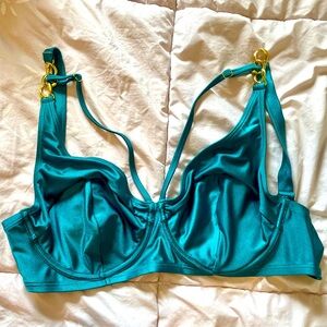 ASOS Wolf & Whistle Bikini Top 36I